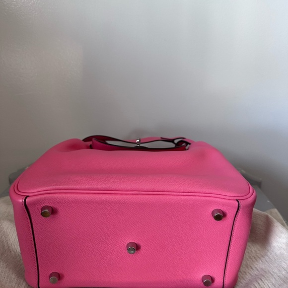 Hermes Lindy 26cm in rose azalee color, evercolor leather w. palladium (silver) - Picture 7 of 10